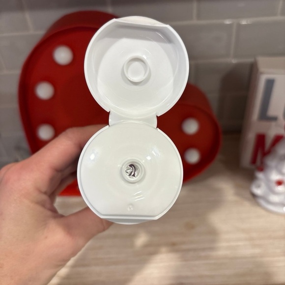 First Aid Beauty Ultra Repair Cream - Picture 3 of 9